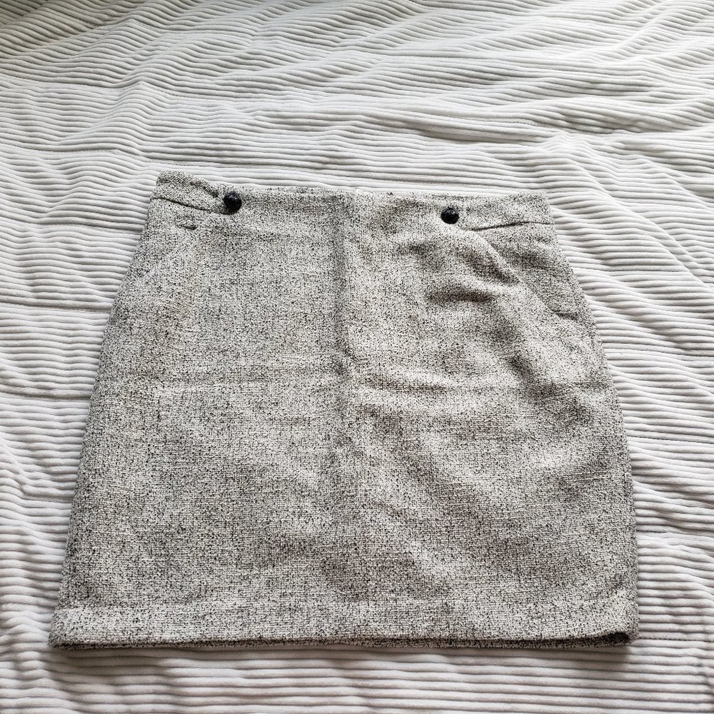 H&M White Wool Mini Skirt – Size 14